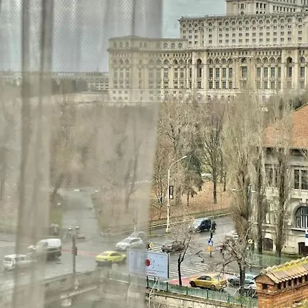 Urbanika Living - Harmony Palace Center Apartment